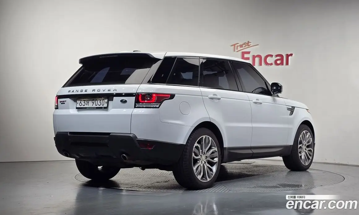 Land Rover Range Rover Sport 2015 3.0 автомат (гидро), фото 2 Land Rover Range Rover Sport 2015 3.0 автомат (гидро), фото 2