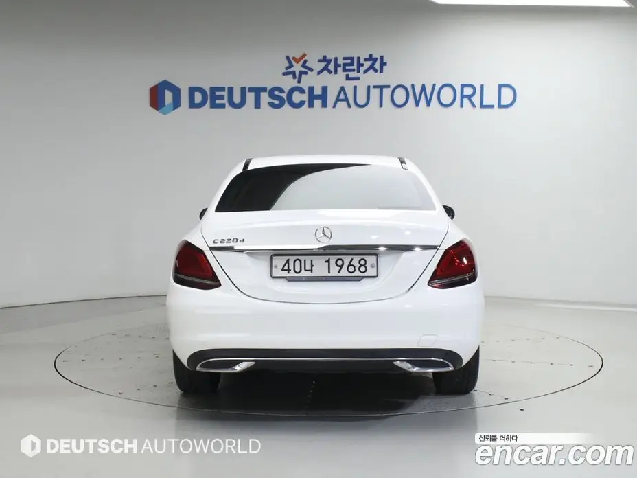 Mercedes-Benz C-Class 2019 1.9 автомат (гидро), фото 4 Mercedes-Benz C-Class 2019 1.9 автомат (гидро), фото 4