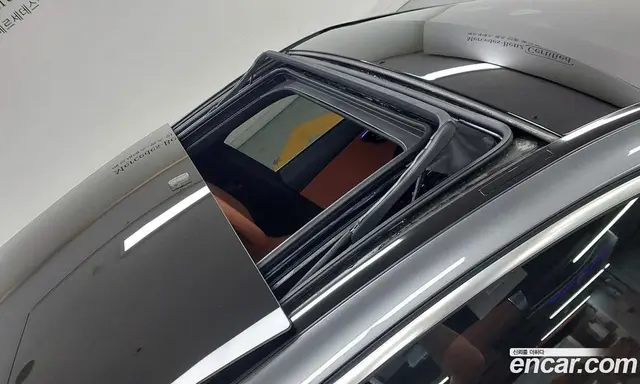 Mercedes-Benz C-Class 2023 2.0 автомат (гидро), миниатюра 12
