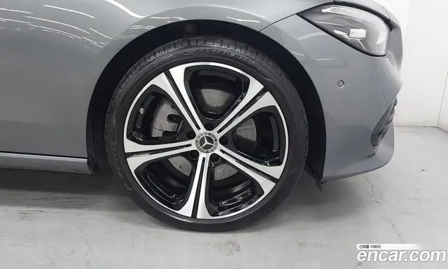 Mercedes-Benz C-Class 2023 2.0 автомат (гидро), миниатюра 5 Mercedes-Benz C-Class 2023 2.0 автомат (гидро), миниатюра 5