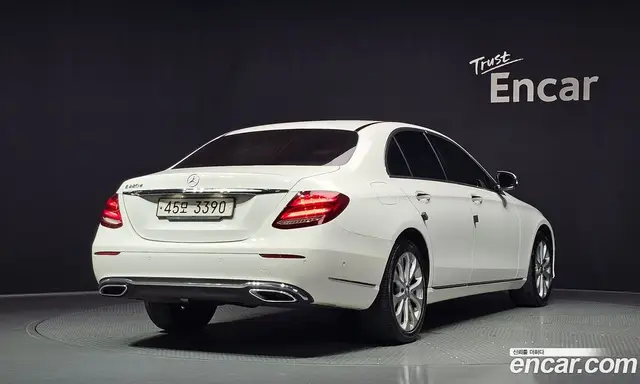 Mercedes-Benz E-Class 2017 1.9 автомат (гидро), миниатюра 2 Mercedes-Benz E-Class 2017 1.9 автомат (гидро), миниатюра 2