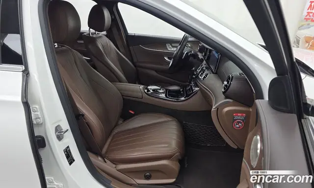 Mercedes-Benz E-Class 2017 1.9 автомат (гидро), миниатюра 11 Mercedes-Benz E-Class 2017 1.9 автомат (гидро), миниатюра 11