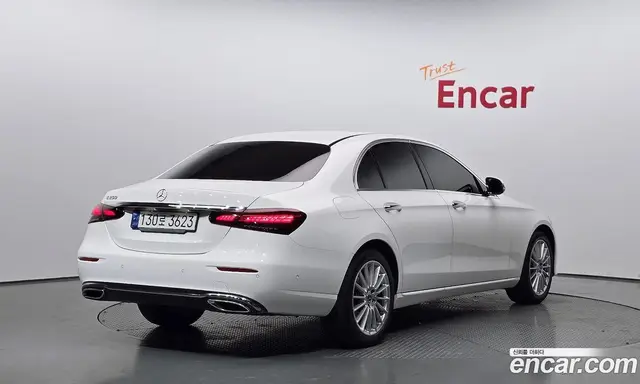 Mercedes-Benz E-Class 2021 2.0 автомат (гидро), миниатюра 2