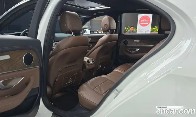 Mercedes-Benz E-Class 2021 2.0 автомат (гидро), миниатюра 11