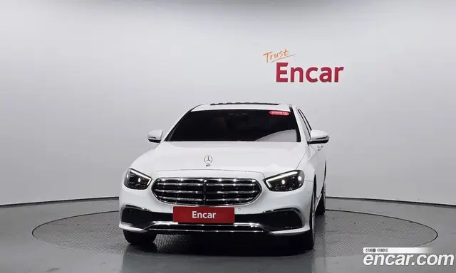 Mercedes-Benz E-Class 2021 2.0 автомат (гидро), миниатюра 3