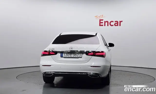 Mercedes-Benz E-Class 2021 2.0 автомат (гидро), миниатюра 4