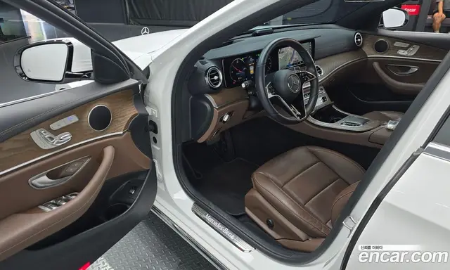 Mercedes-Benz E-Class 2021 2.0 автомат (гидро), миниатюра 10