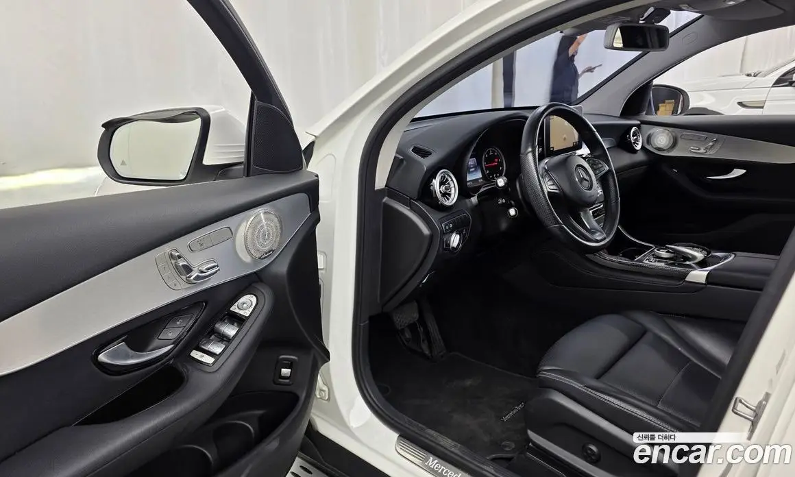 Mercedes-Benz GLC-Class 2017 2.1 автомат (гидро), фото 10 Mercedes-Benz GLC-Class 2017 2.1 автомат (гидро), фото 10