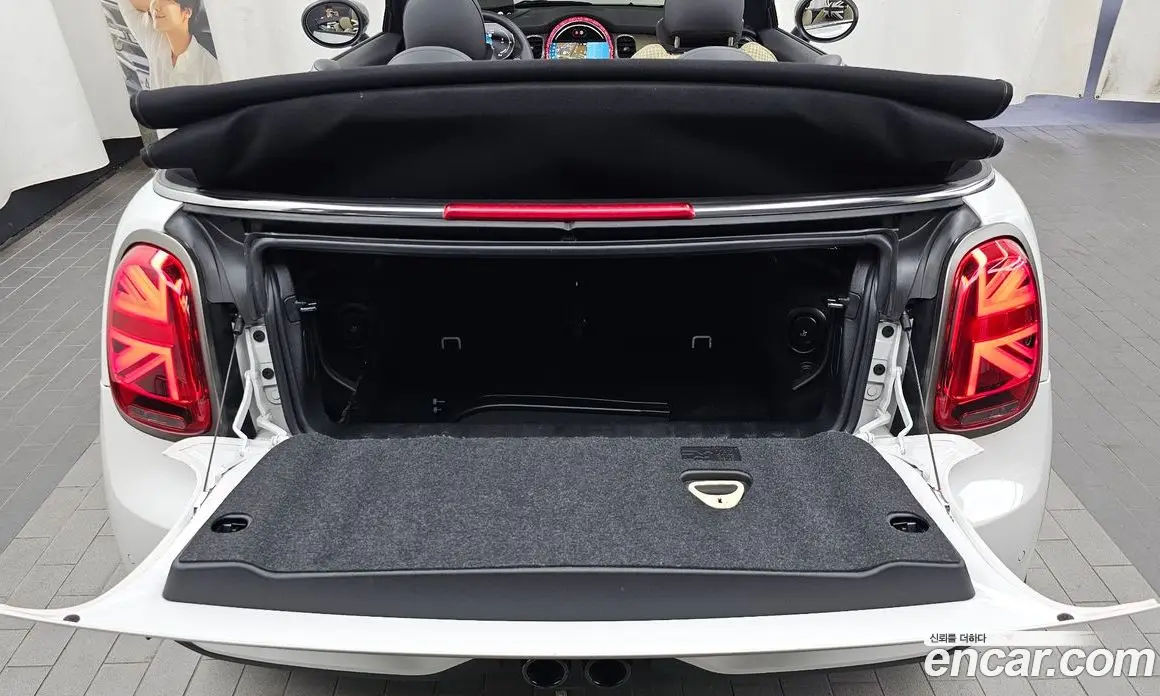 Mini Cooper Convertible 2023 2.0 автомат (гидро), фото 20 Mini Cooper Convertible 2023 2.0 автомат (гидро), фото 20