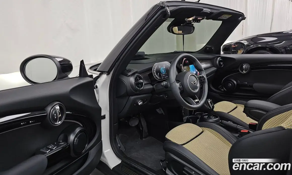 Mini Cooper Convertible 2023 2.0 автомат (гидро), фото 10 Mini Cooper Convertible 2023 2.0 автомат (гидро), фото 10