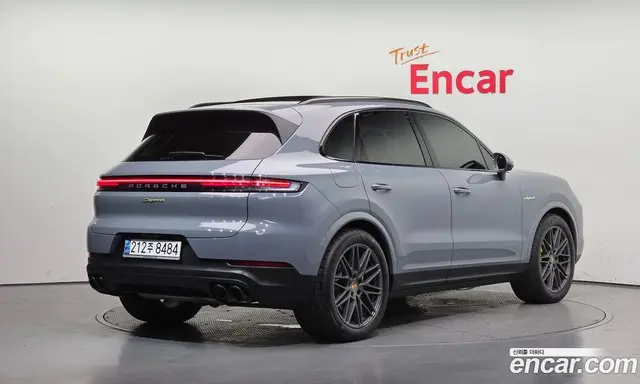 Porsche Cayenne 2025 3.0 автомат (гидро), миниатюра 2