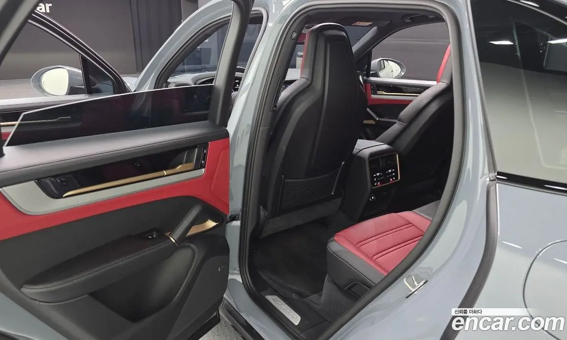 Porsche Cayenne 2025 3.0 автомат (гидро), фото 11