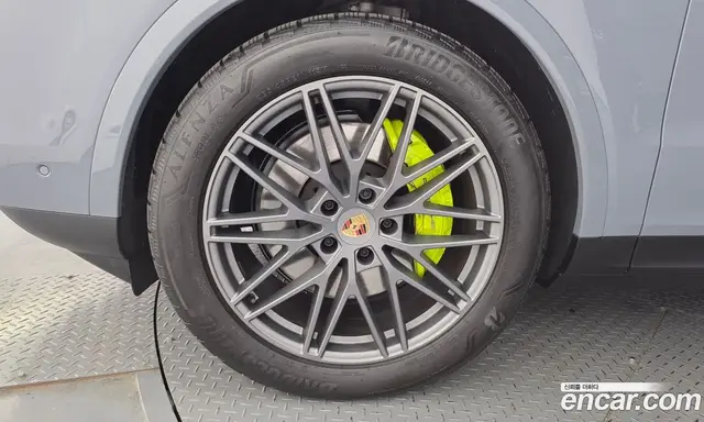 Porsche Cayenne 2025 3.0 автомат (гидро), миниатюра 5