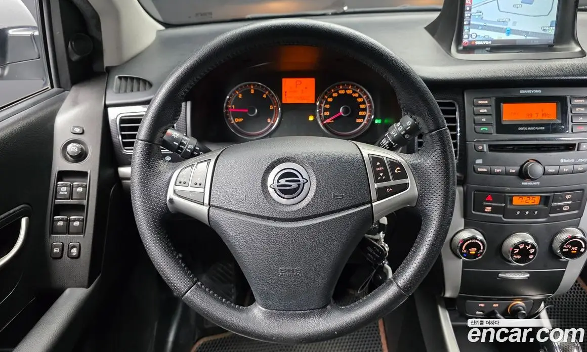 SsangYong Korando 2012 2.0 автомат (гидро), фото 13