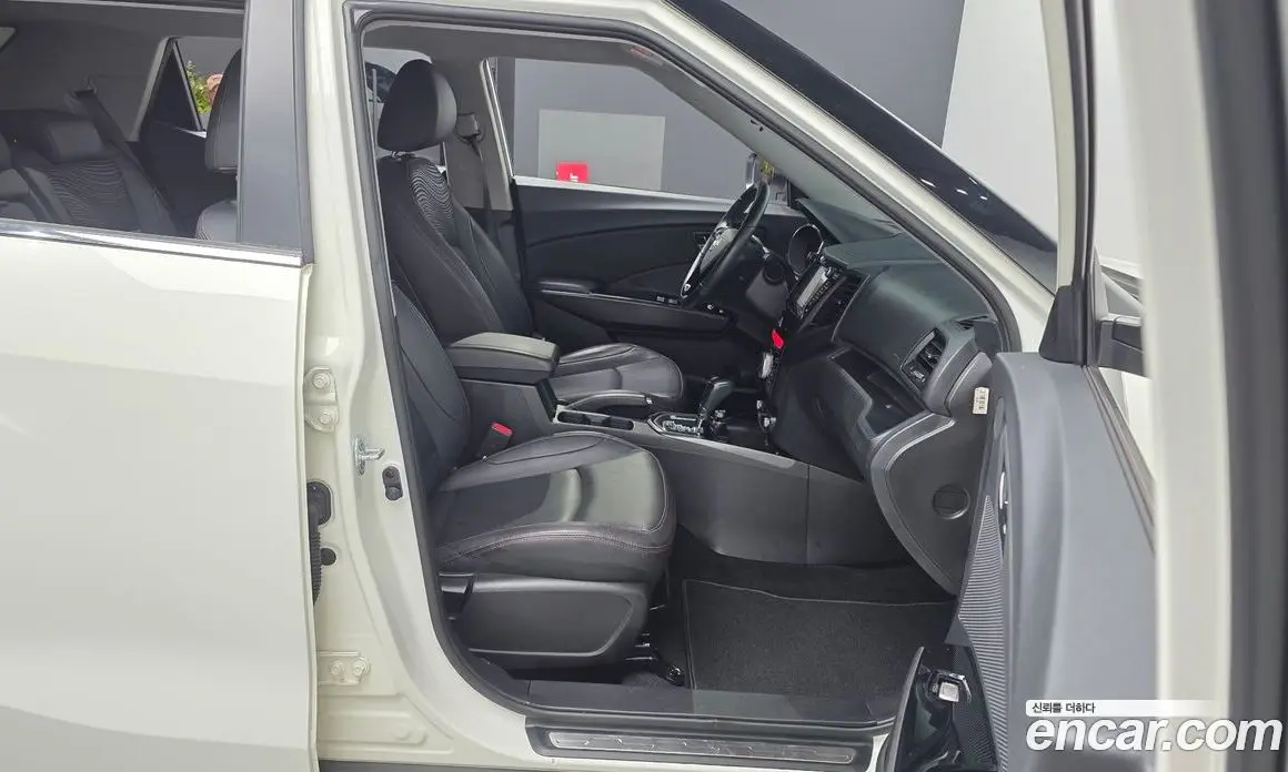 SsangYong TIBOLI 2018 1.6 автомат (гидро), фото 11