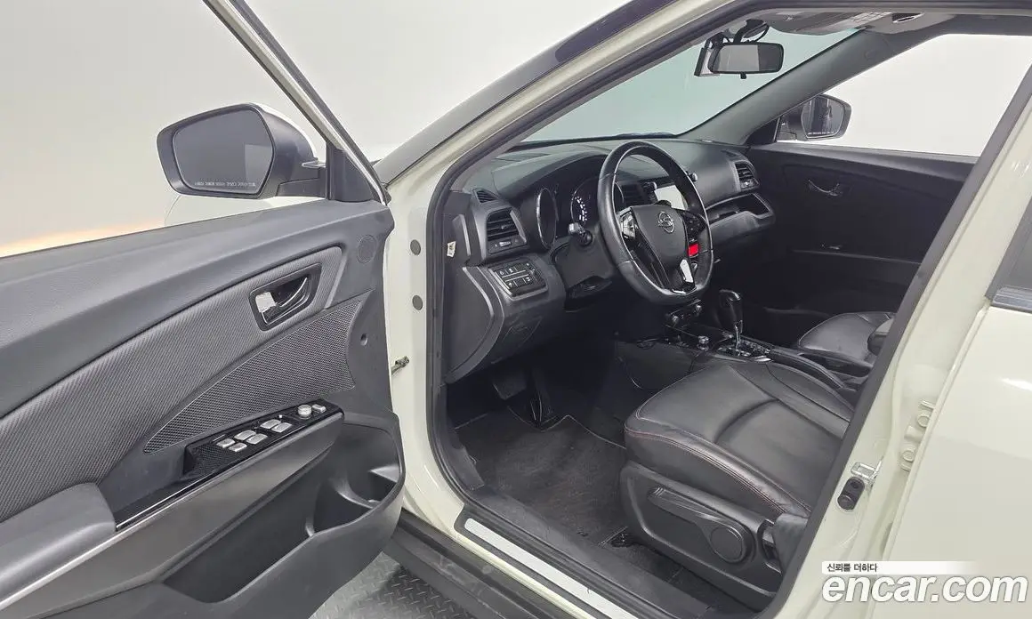 SsangYong TIBOLI 2018 1.6 автомат (гидро), фото 10