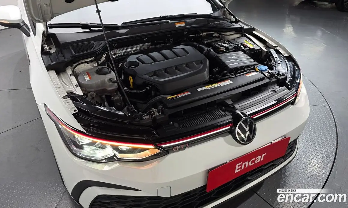 Volkswagen Golf 2023 2.0 автомат (гидро), фото 5 Volkswagen Golf 2023 2.0 автомат (гидро), фото 5