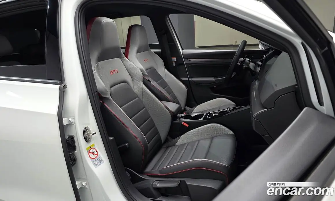 Volkswagen Golf 2023 2.0 автомат (гидро), фото 9 Volkswagen Golf 2023 2.0 автомат (гидро), фото 9