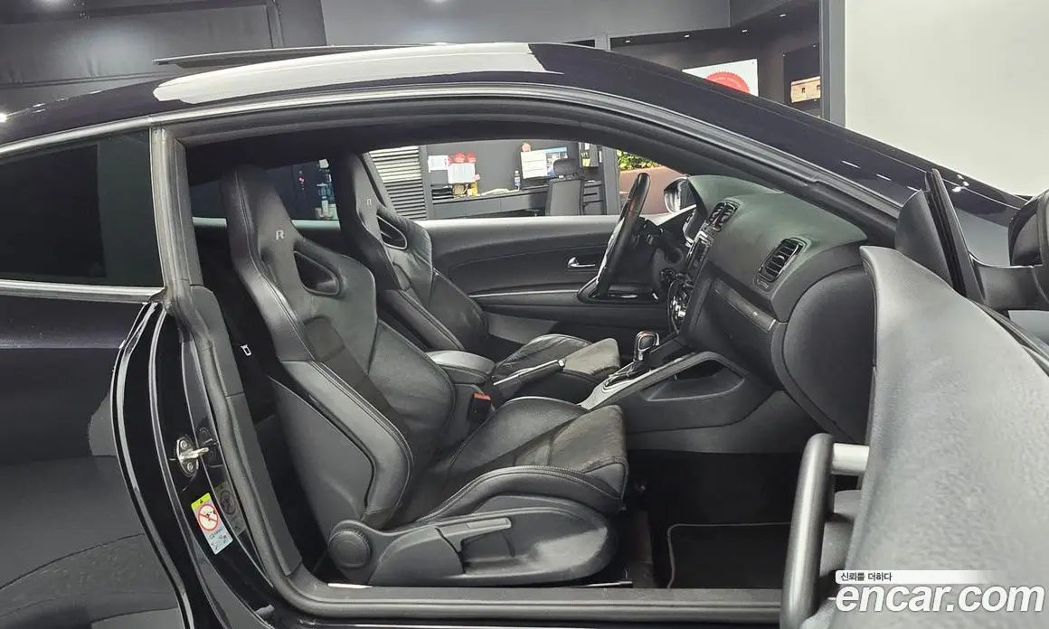 Volkswagen Scirocco 2013 2.0 автомат (гидро), фото 11 Volkswagen Scirocco 2013 2.0 автомат (гидро), фото 11