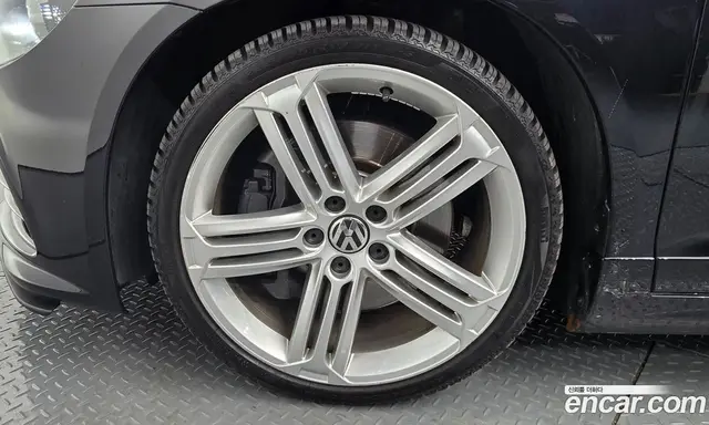 Volkswagen Scirocco 2013 2.0 автомат (гидро), миниатюра 5 Volkswagen Scirocco 2013 2.0 автомат (гидро), миниатюра 5