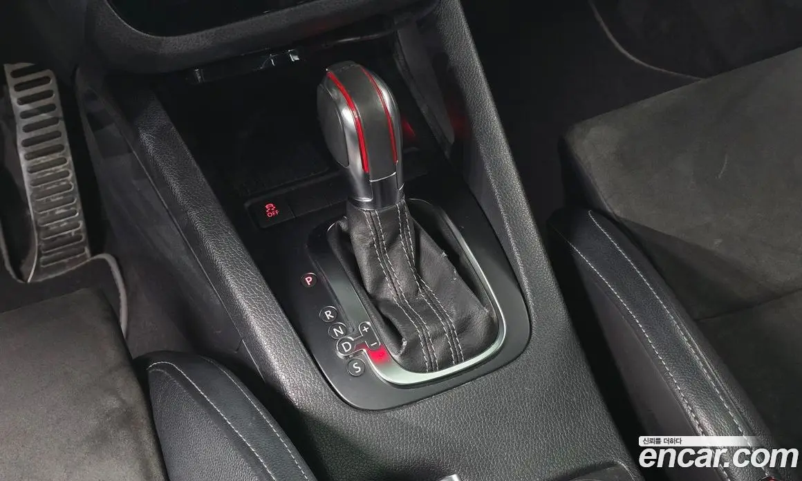 Volkswagen Scirocco 2013 2.0 автомат (гидро), фото 9 Volkswagen Scirocco 2013 2.0 автомат (гидро), фото 9