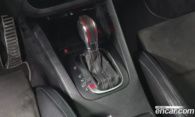 Volkswagen Scirocco 2013 2.0 автомат (гидро), миниатюра 9 Volkswagen Scirocco 2013 2.0 автомат (гидро), миниатюра 9