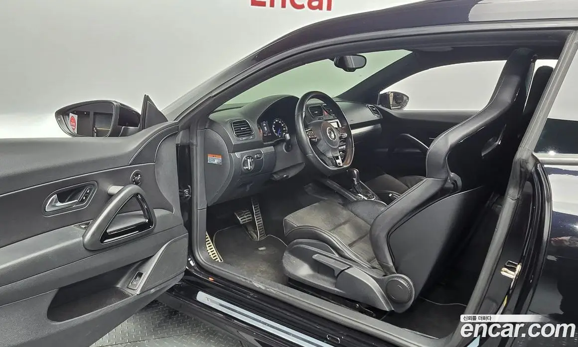 Volkswagen Scirocco 2013 2.0 автомат (гидро), фото 10 Volkswagen Scirocco 2013 2.0 автомат (гидро), фото 10