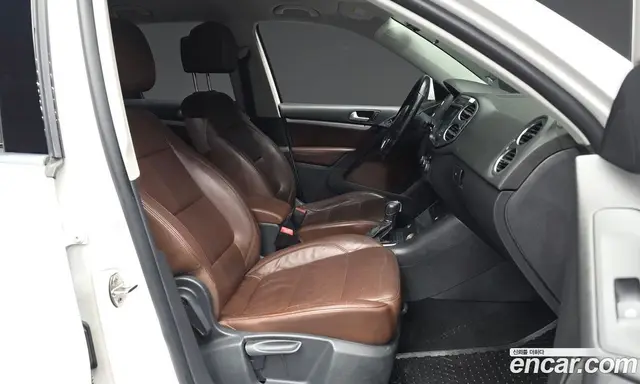 Volkswagen Tiguan 2012 2.0 автомат (гидро), миниатюра 11