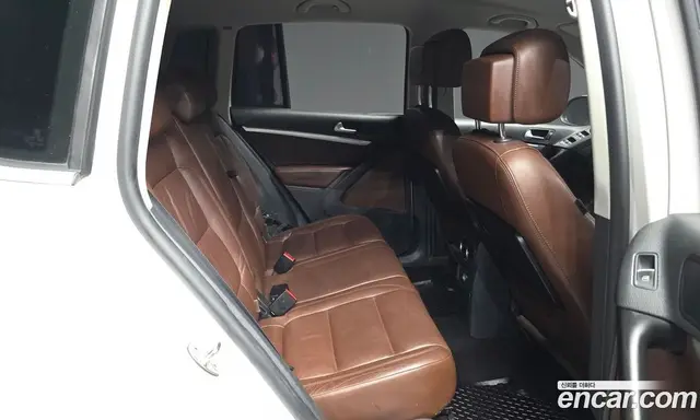Volkswagen Tiguan 2012 2.0 автомат (гидро), миниатюра 12