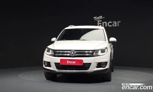 Volkswagen Tiguan 2012 2.0 автомат (гидро), миниатюра 3