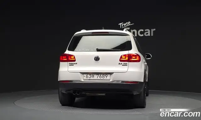Volkswagen Tiguan 2012 2.0 автомат (гидро), миниатюра 4