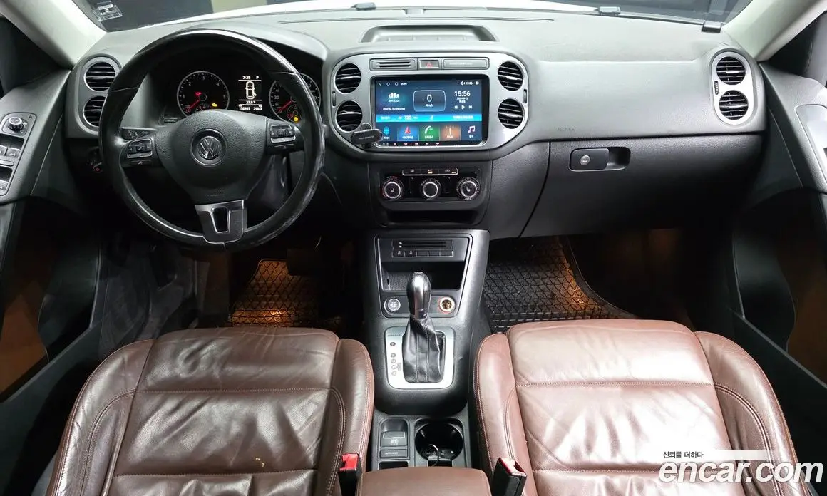 Volkswagen Tiguan 2012 2.0 автомат (гидро), фото 7