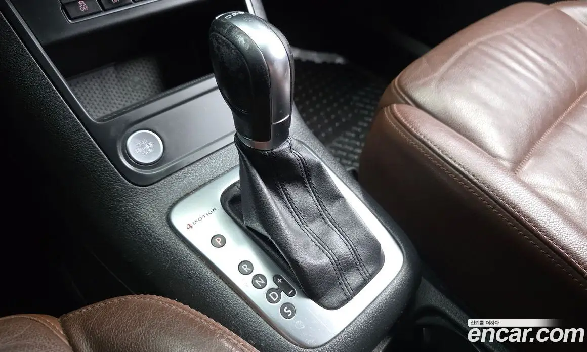 Volkswagen Tiguan 2012 2.0 автомат (гидро), фото 9