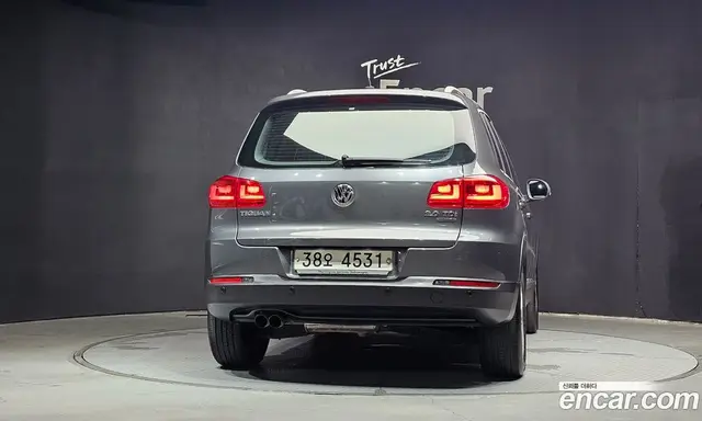 Volkswagen Tiguan 2014 2.0 автомат (гидро), миниатюра 4