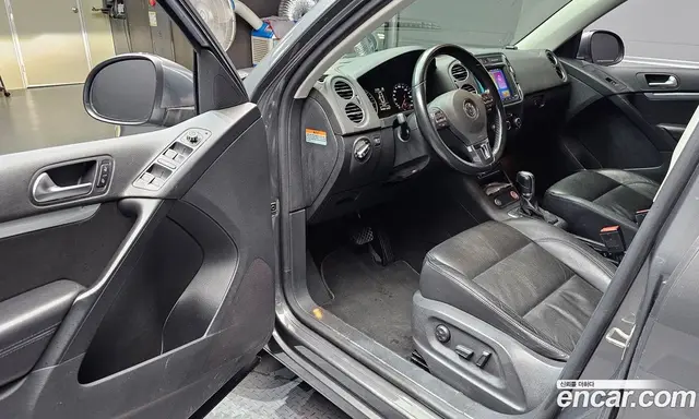 Volkswagen Tiguan 2014 2.0 автомат (гидро), миниатюра 10