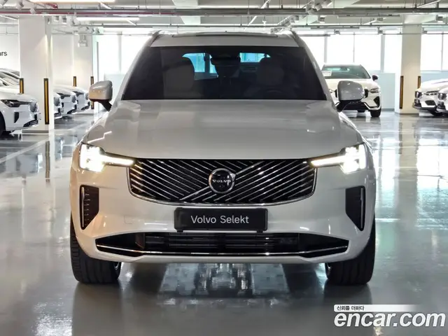 Volvo XC90 2026 2.0 автомат (гидро), миниатюра 3