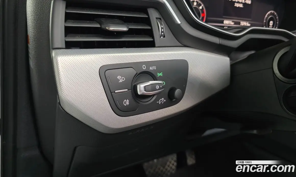 Audi A4 2018 2.0 автомат (гидро), фото 18 Audi A4 2018 2.0 автомат (гидро), фото 18