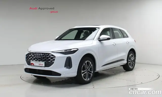 Audi Q5, 2025, 20 км