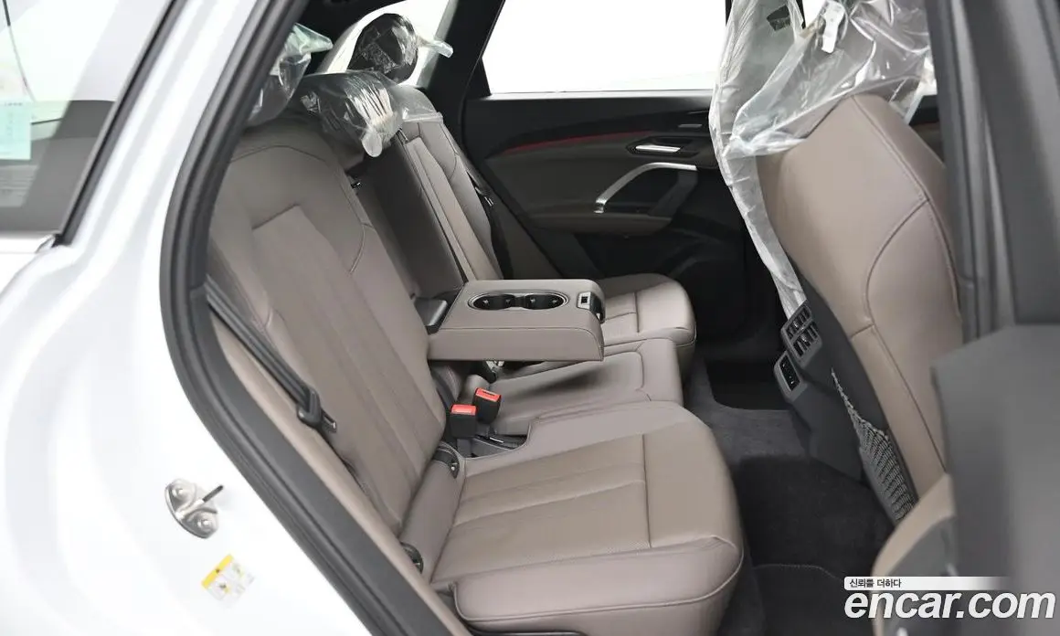 Audi Q5 2025 2.0 автомат (гидро), фото 12