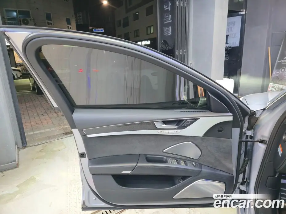 Audi S8 2014 4.0 автомат (гидро), фото 16