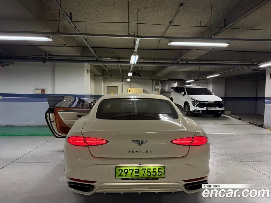 Bentley Continental 2025 4.0 автомат (гидро), фото 5
