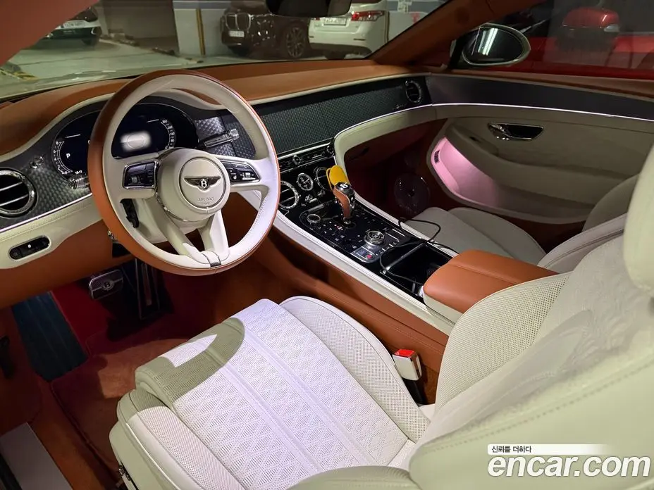 Bentley Continental 2025 4.0 автомат (гидро), фото 9