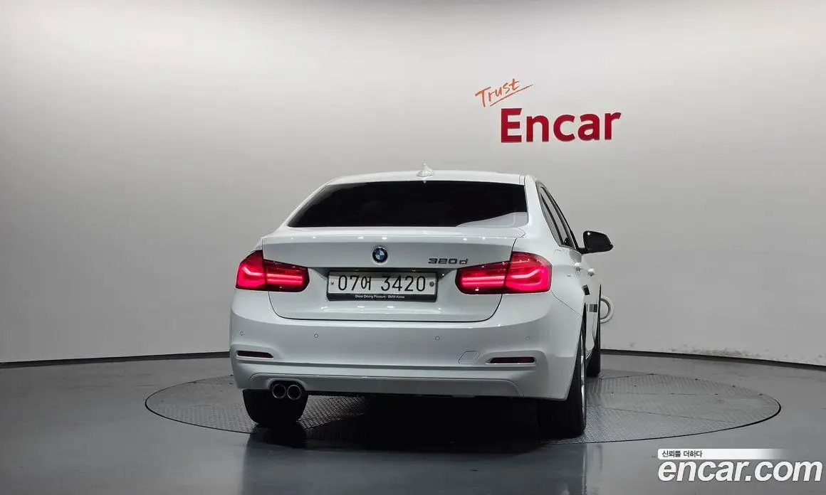 BMW 3 серия 2017 2.0 автомат (гидро), фото 4