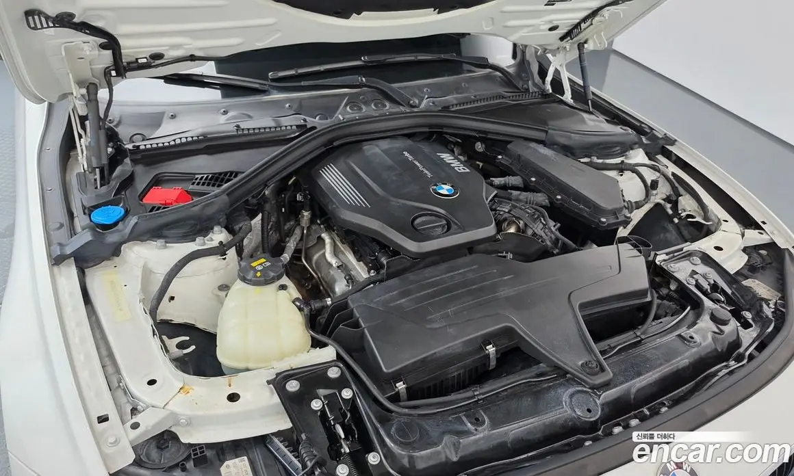BMW 3 серия 2017 2.0 автомат (гидро), фото 6