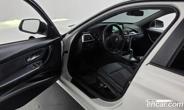 BMW 3 серия 2017 2.0 автомат (гидро), миниатюра 10