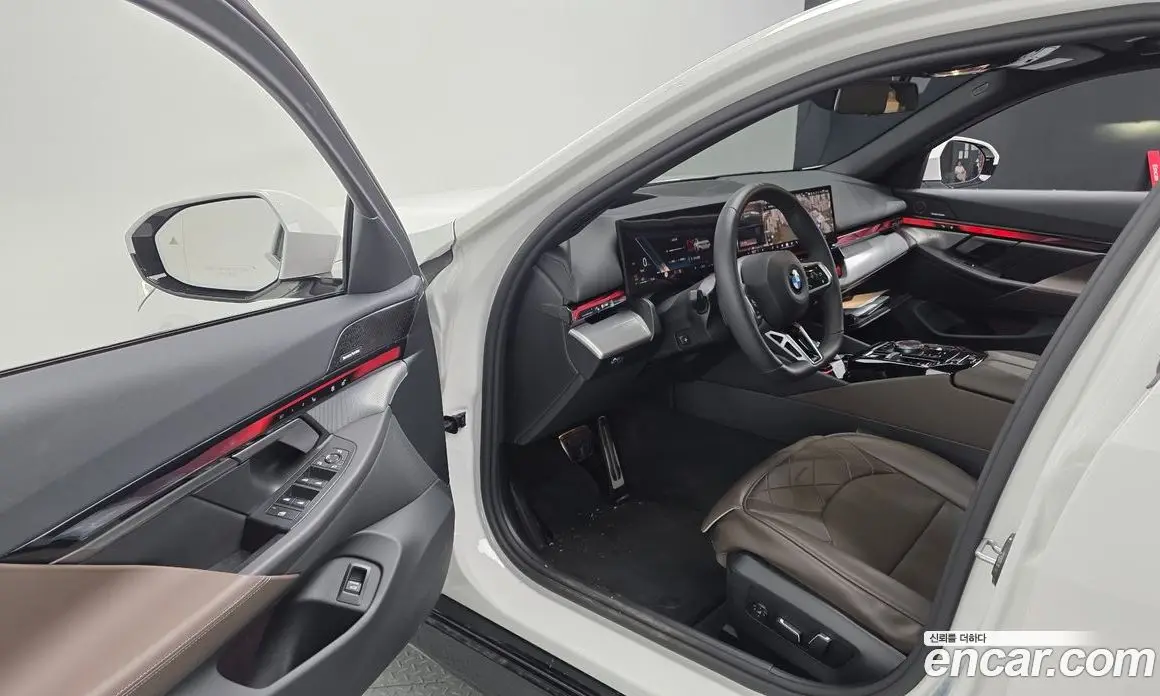 BMW 5 серия 2025 2.0 автомат (гидро), фото 8