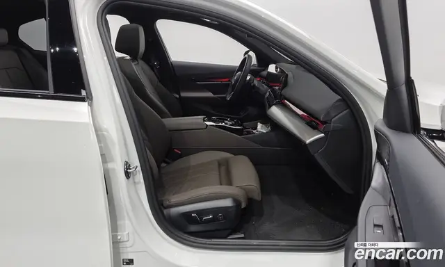 BMW 5 серия 2025 2.0 автомат (гидро), миниатюра 9