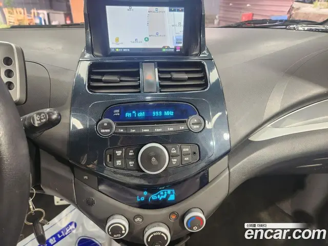 Chevrolet Spark 2011 1.0 автомат (гидро), миниатюра 11