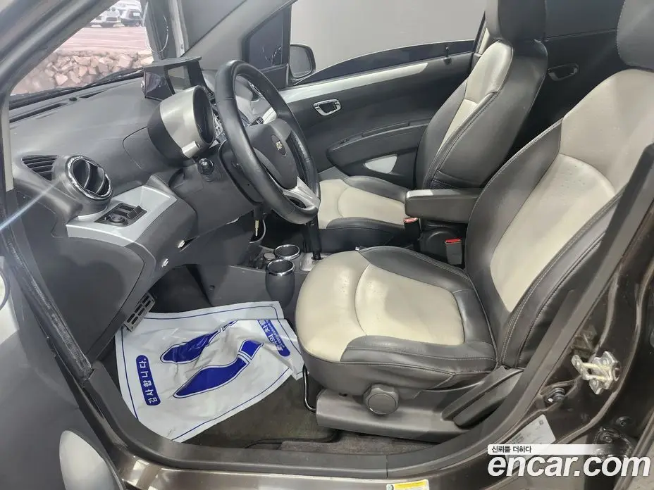 Chevrolet Spark 2011 1.0 автомат (гидро), фото 17