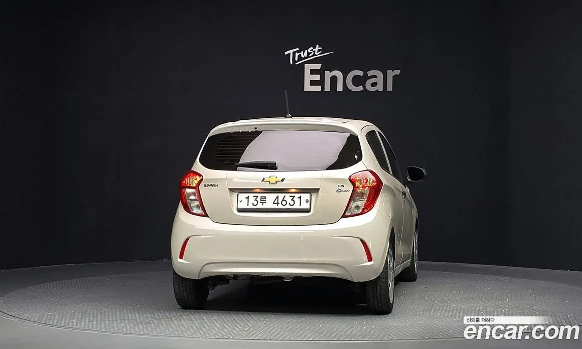 Chevrolet Spark 2015 1.0 автомат (гидро), фото 4 Chevrolet Spark 2015 1.0 автомат (гидро), фото 4